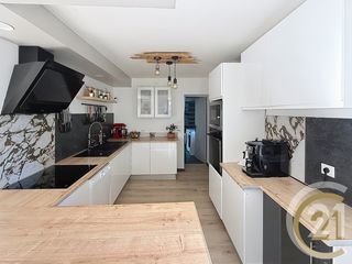  Maison � vendre 5 pi�ces 213 m�