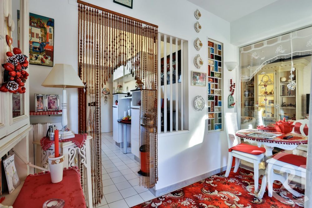 � vendre  Maison Saint-Laurent-du-Var (06700)