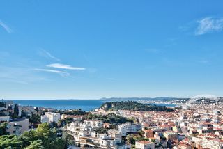  Appartement � louer 7 pi�ces 221 m� Nice