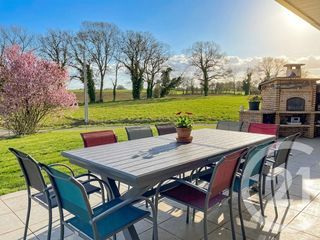  Maison � vendre 8 pi�ces 300 m�