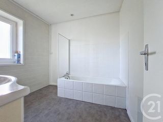  Appartement � louer 3 pi�ces 82 m�