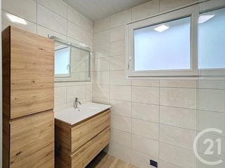  Appartement � louer 4 pi�ces 76 m�