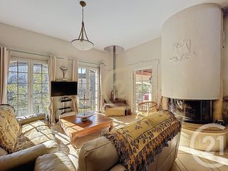  Maison � vendre 9 pi�ces 300 m�