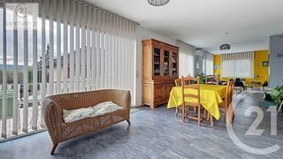  Maison � vendre 8 pi�ces 275 m�