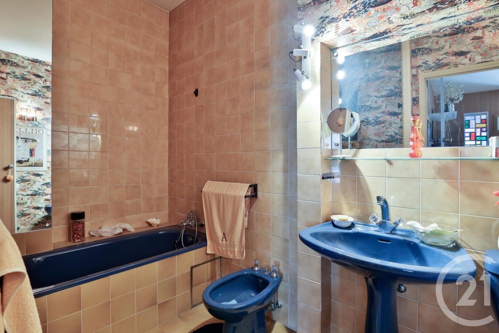 � vendre  Maison Saint-Laurent-du-Var (06700)