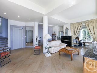  Maison � vendre 9 pi�ces 320 m�