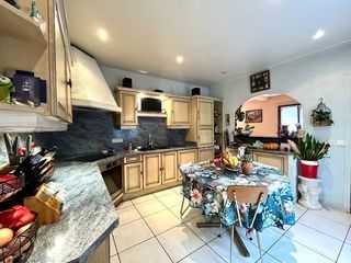  Maison � vendre 9 pi�ces 313 m�