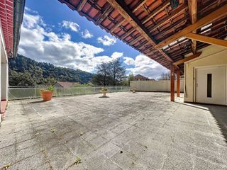  Immeuble � vendre 9 pi�ces 1050 m�