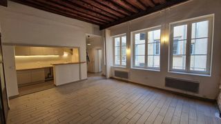  Appartement � louer 4 pi�ces 110 m�