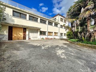  Immeuble � vendre 9 pi�ces 1050 m�