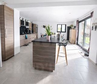  Maison � vendre 8 pi�ces 270 m�