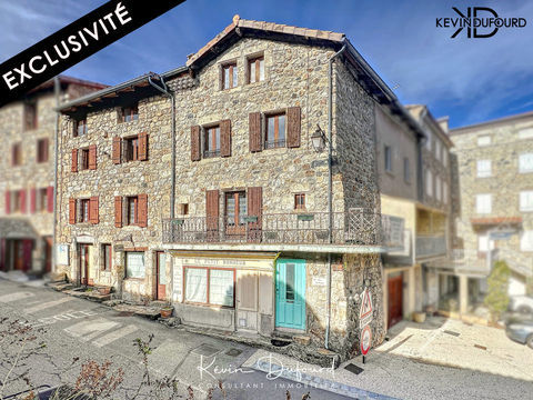   Maison 300 m�  sur un terrain de 154 m� � BURZET Maison - 13 pi�ce(s) - 300 m�