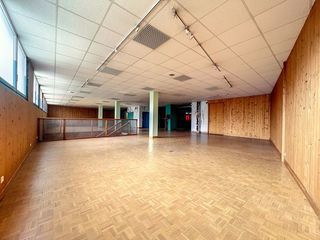  Immeuble � vendre 9 pi�ces 1050 m�