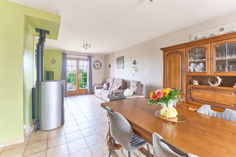   MAISON AVEC VUE DEGAGEE A CHAUDRON EN MAUGES Maison - 4 pi�ce(s) - 100 m�