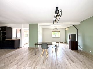  Maison � louer 8 pi�ces 145 m�