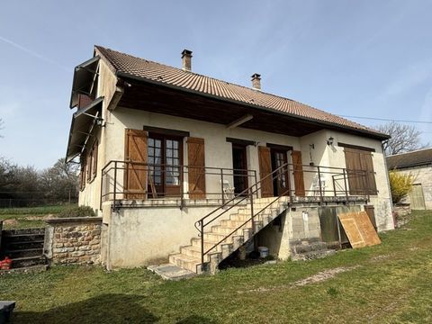   Maison d'habitation construite en 1984  -136 m� avec Maison - 6 pi�ce(s) - 136 m�