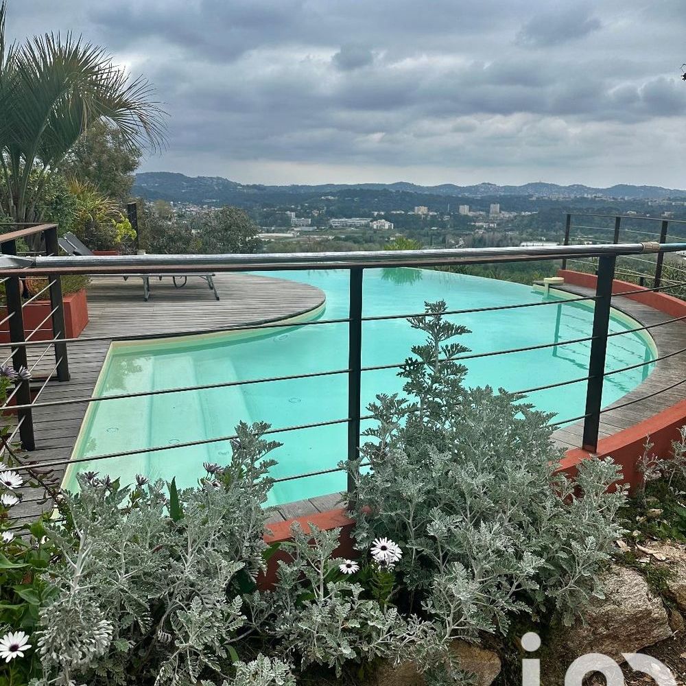 � vendre  Villa Mandelieu-la-Napoule (06210)