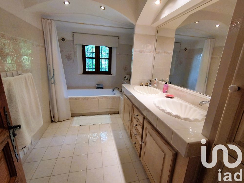 � vendre  Maison Saint-C�zaire-sur-Siagne (06530)