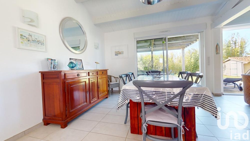 � vendre  Maison Saint-Martin-de-R� (17410)