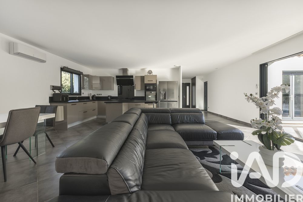 � vendre  Villa Ventabren (13122)