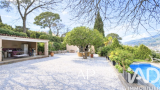  Villa � vendre 6 pi�ces 240 m�