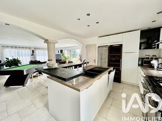  Maison � vendre 5 pi�ces 205 m�