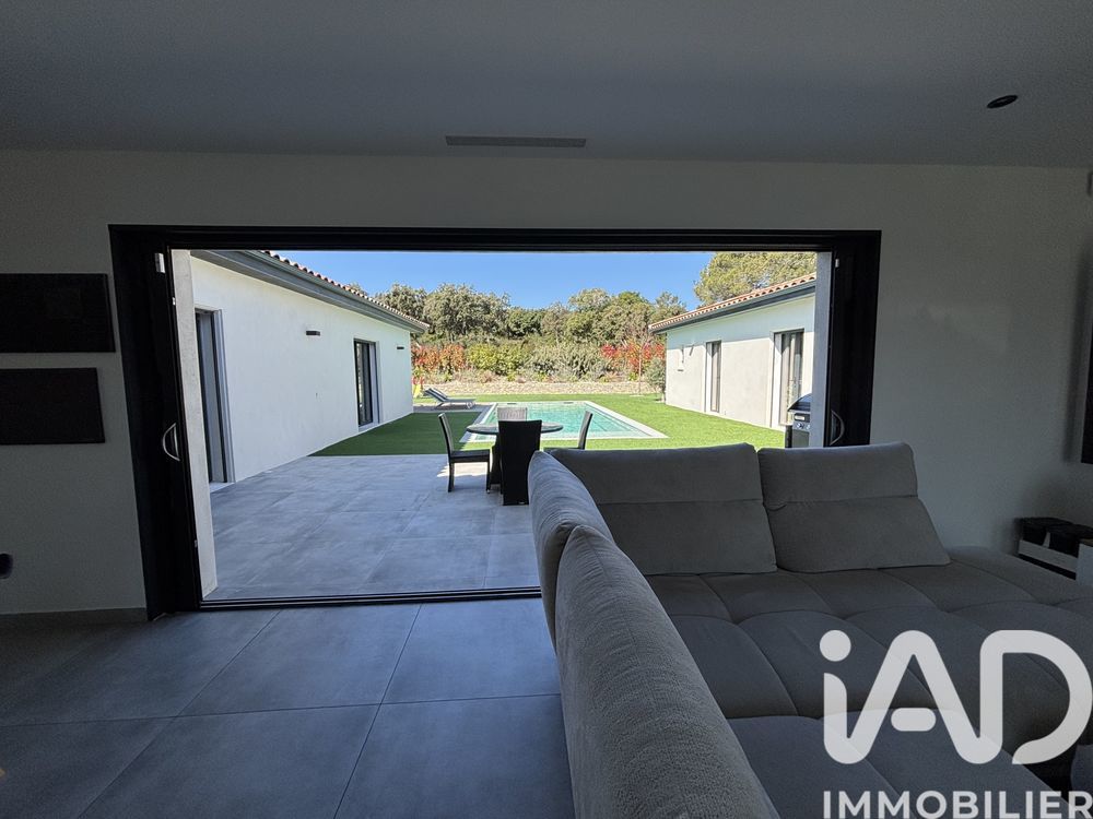 � vendre  Villa Nimes (30900)