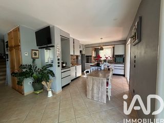  Maison � vendre 8 pi�ces 200 m�