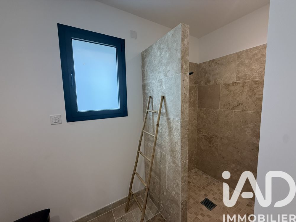 � vendre  Maison Faucon (84110)