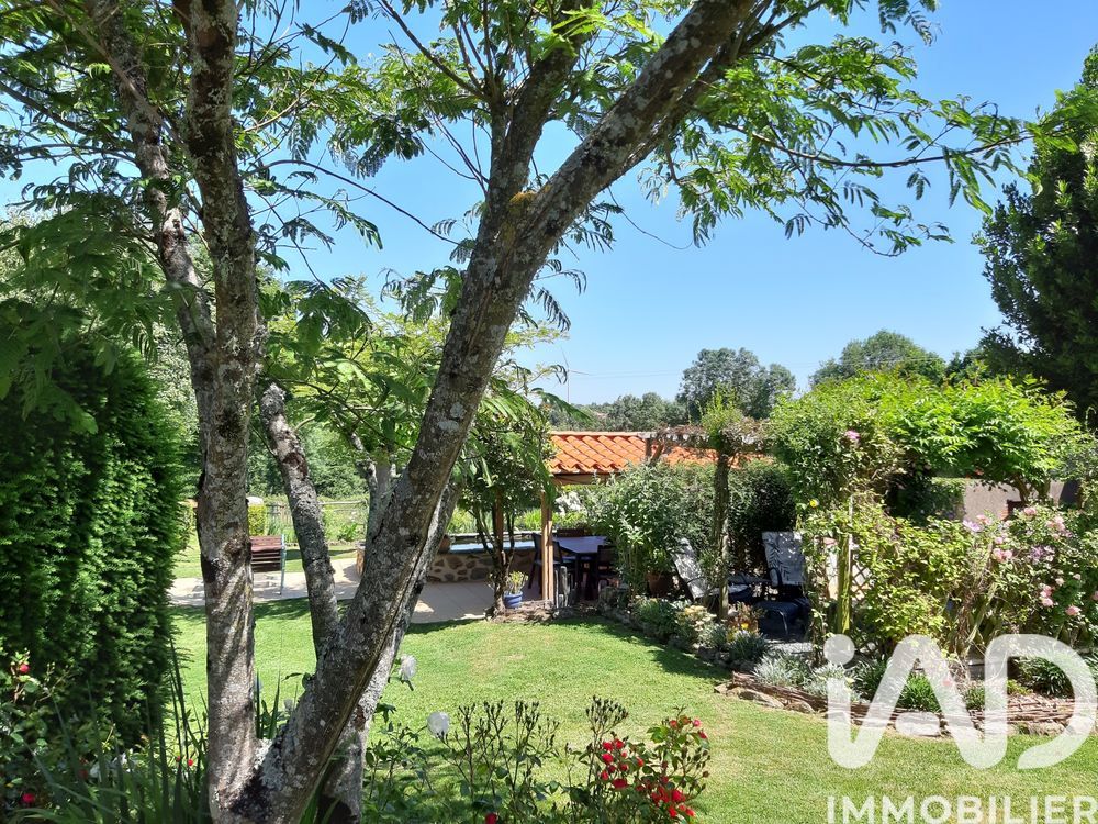 � vendre  Maison Mach� (85190)