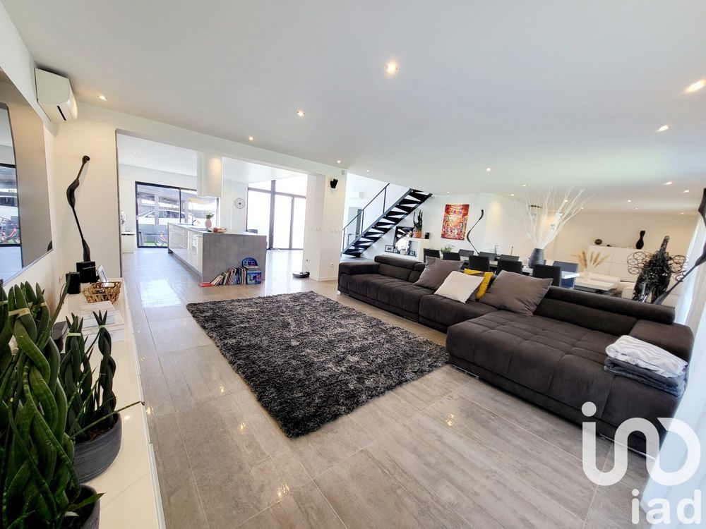 � vendre  Villa Mundolsheim (67450)