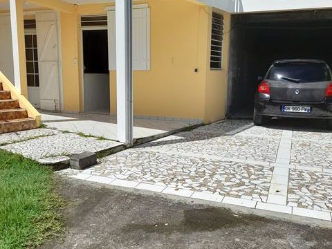   Location Appartement 3 pi�ces Appartement - 3 pi�ce(s) - 60 m�