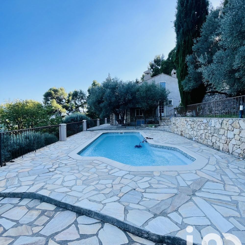 � vendre  Maison Le Revest-les-Eaux (83200)