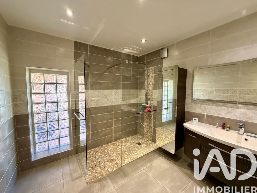 � vendre  Maison Saint-Zacharie (83640)