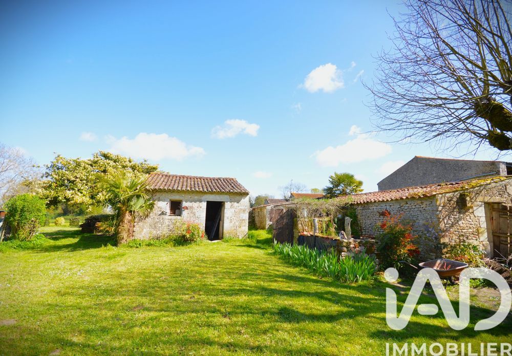 � vendre  Maison Corme-�cluse (17600)