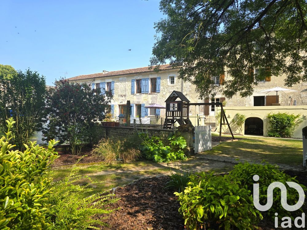 � vendre  Maison Bourg-Charente (16200)