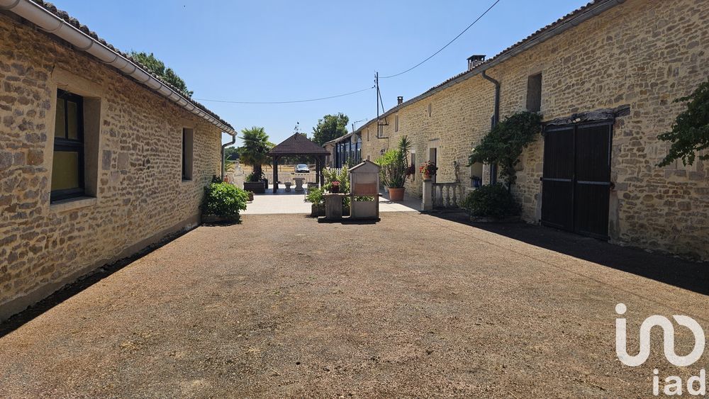 � vendre  Maison Villefagnan (16240)