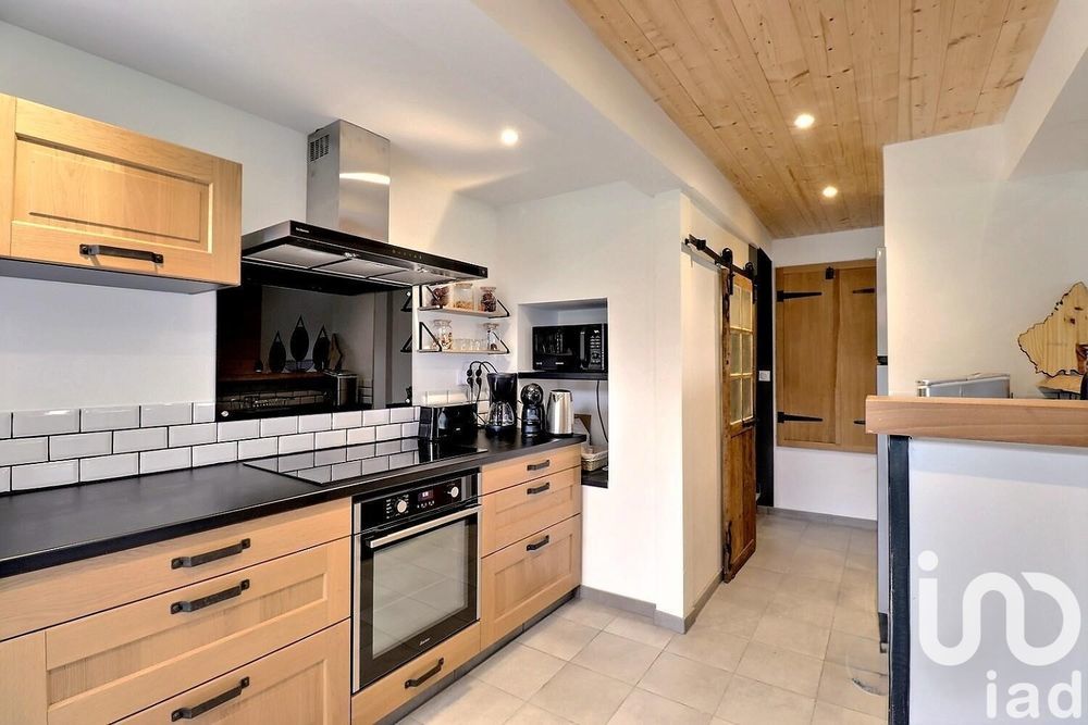 � vendre  Maison Saint-Victor (07410)