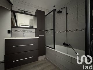  Immeuble � vendre 121 m�