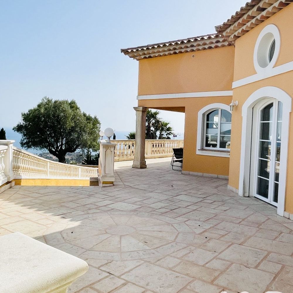 � vendre  Maison Saint-Rapha�l (83700)