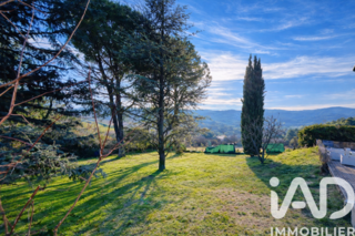  Maison � vendre 9 pi�ces 234 m�