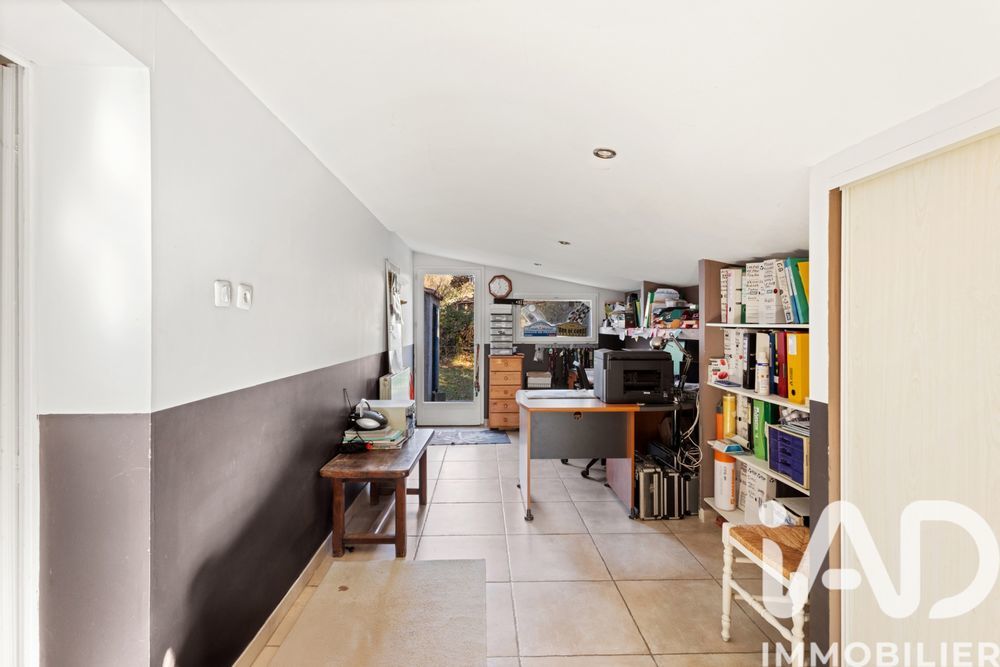 � vendre  Maison Jouques (13490)