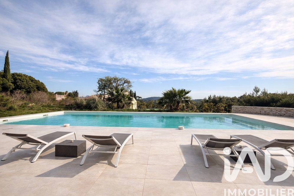 � vendre  Villa La Cadi�re-d'Azur (83740)