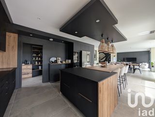  Maison � vendre 8 pi�ces 237 m�