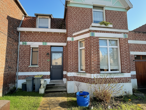   Vente Maison/villa 7 pi�ces Maison - 7 pi�ce(s) - 130 m�