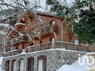  Immeuble � vendre 218 m�