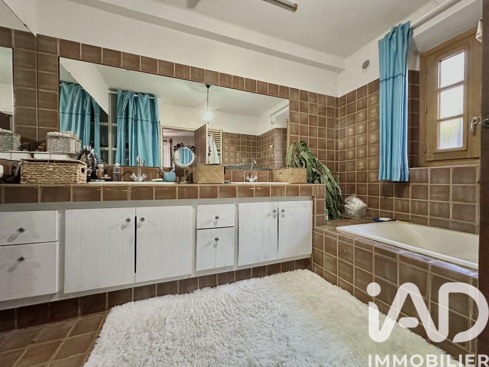 � vendre  Maison Saint-Cyr-sur-Mer (83270)