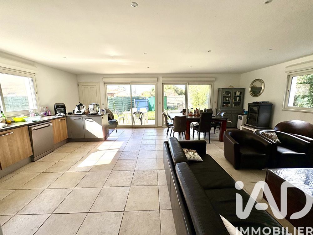 � vendre  Villa Saint-Cyr-sur-Mer (83270)