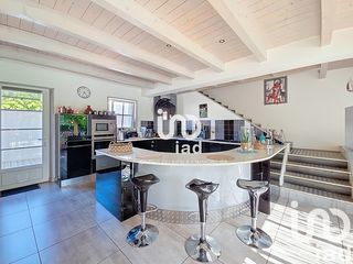  Maison � vendre 9 pi�ces 203 m�