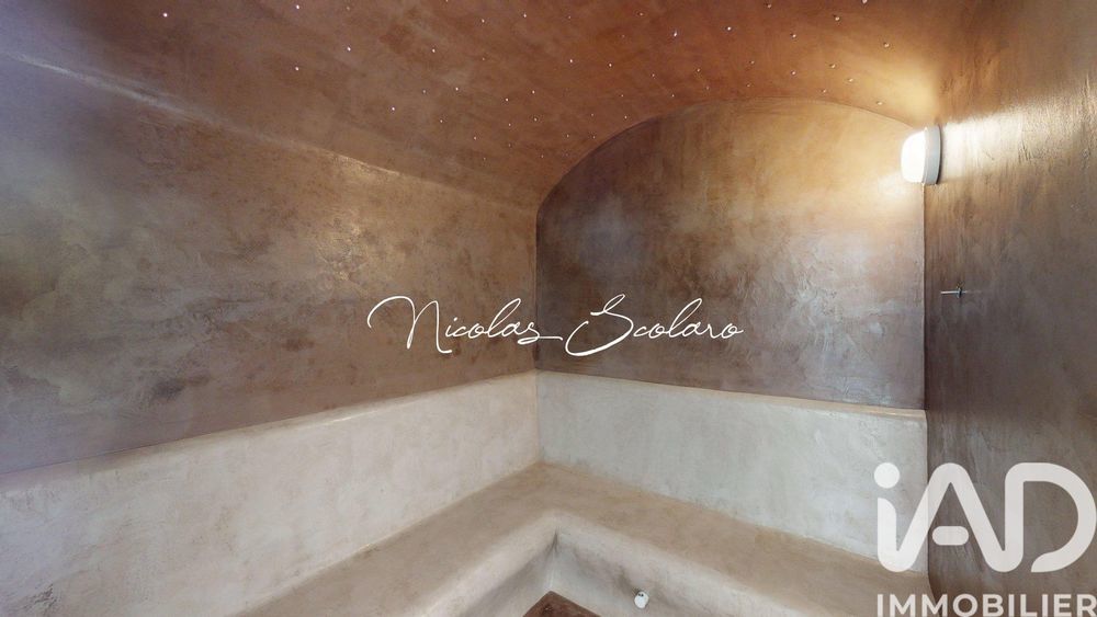 � vendre  Maison Cheval-Blanc (84460)